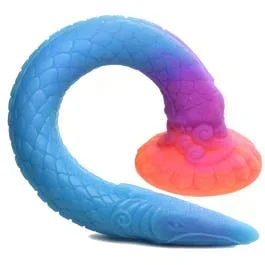 46 x 4 cm – Makara – Glow-in-the-Dark Silicone Snake Dildo – multicolor