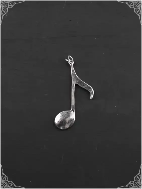Anhänger in Form einer Musiknote