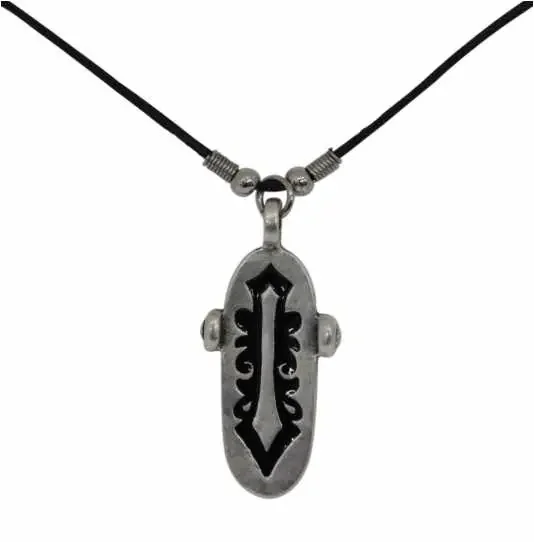 Anhänger mit Tribal