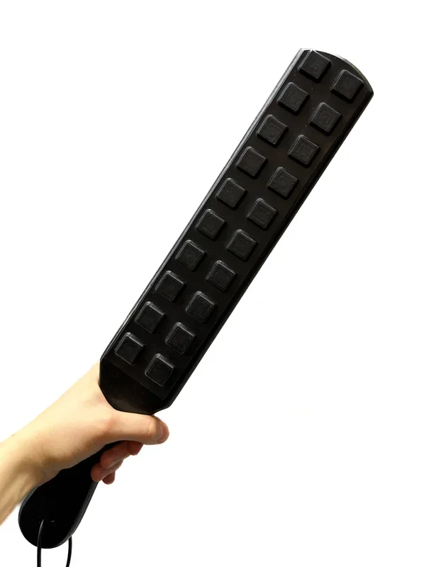 Bestrafungs-Paddle „Damian“ in schwarz