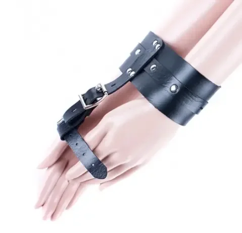Bondage Kunstleder Handfesseln