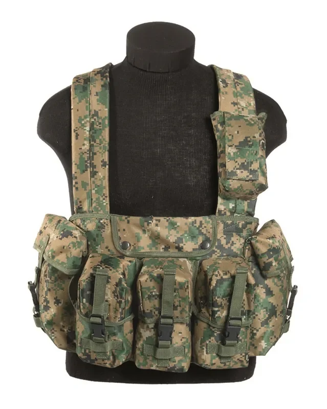 Chest Rigg mit 6-Taschen mit Tarnmuster (Farbe Flecktarn)