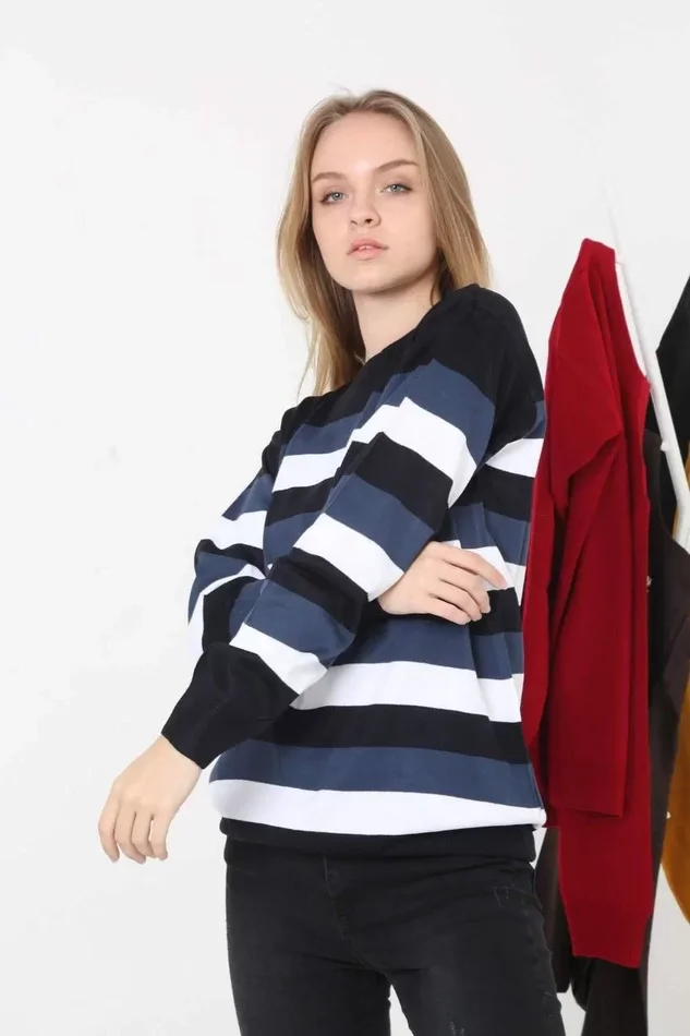 Deluxerie Gestrickter Pullover MF-Goldarina