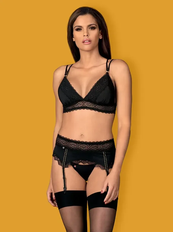 Dessous-Set mit Spitzeneinsätzen