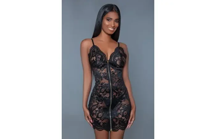 Durchscheinendes Spitzenkleid