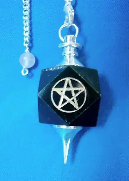 Edelsteinpendel mit Pentagramm