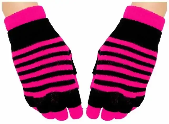 gestreifte Handschuhe in Neon Farben