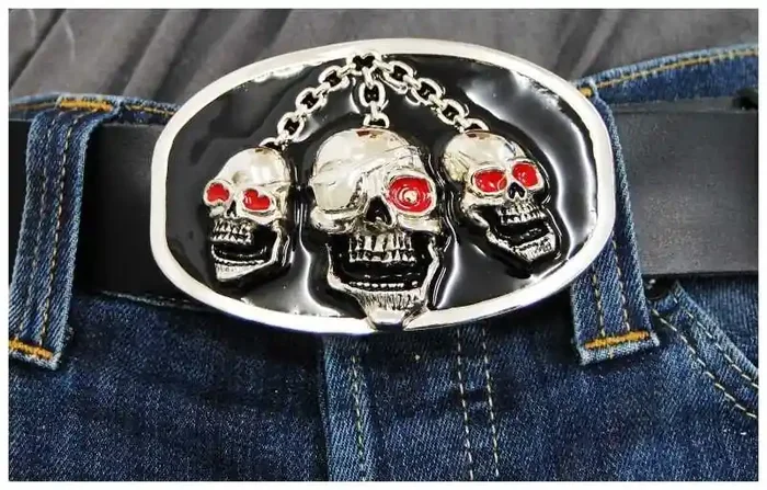 Gürtelschnalle – Pirate Skulls