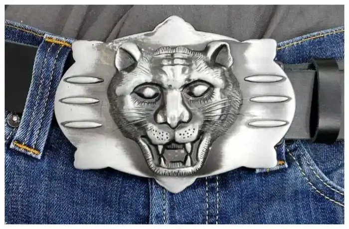 Gürtelschnalle – Tiger