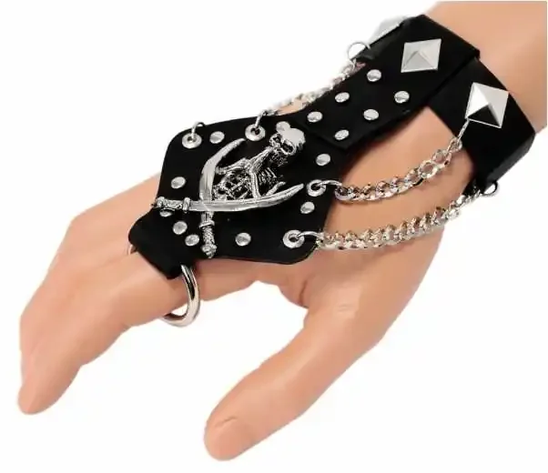 Kunstlederarmband mit Fingerring – Samurai und Ketten