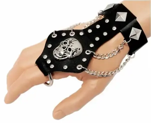 Kunstlederarmband mit Fingerring – Totenkopf und Kette