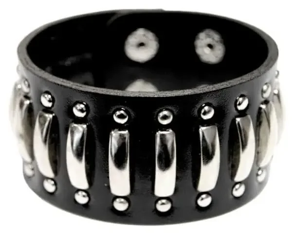 Kunstlederarmband mit Flachnieten