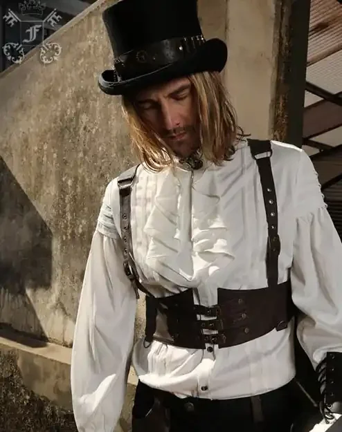 Kunstlederharness-Weste im Steampunk-Stil