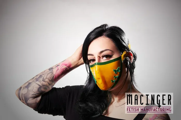 Latex Cyber-Halbmaske – Flora