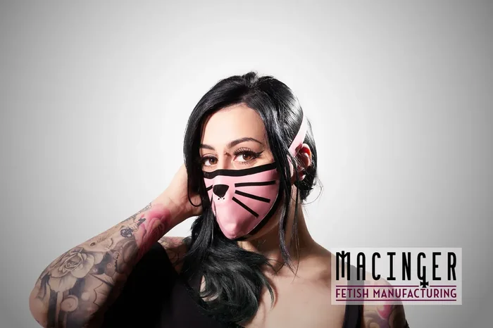 Latex Cyber-Halbmaske – Kitty – MACINGER