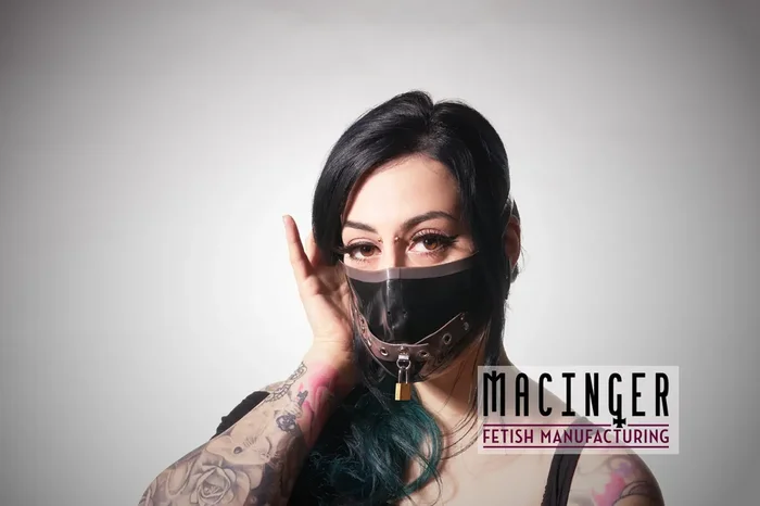 Latex Cyber-Halbmaske – Lock
