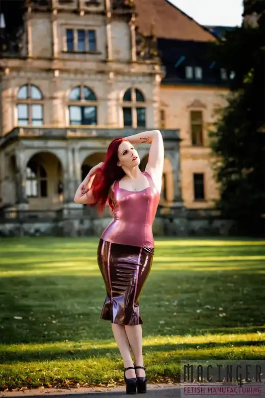 Latex Rock ‘Elegant Kiss‘ – Macinger