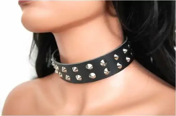 Leder Choker mit zwei Reihen Spitznieten