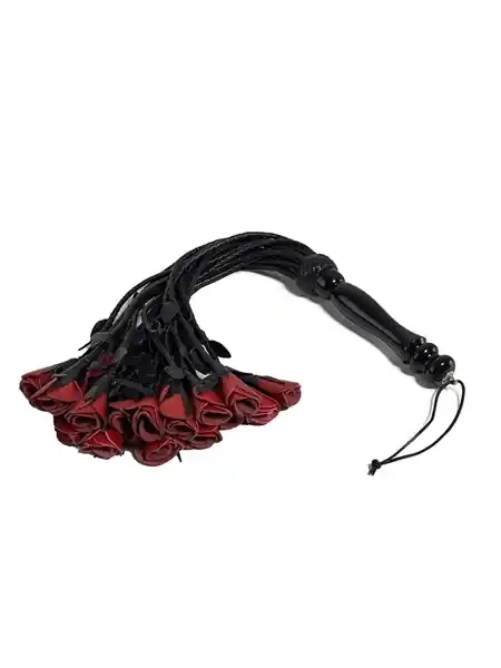 Leder-Flogger mit Rosen
