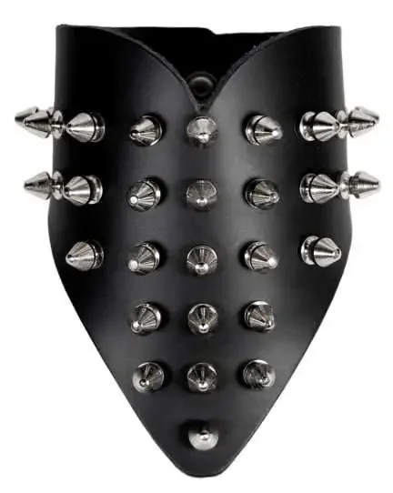 Lederarmband mit 28 Killernieten