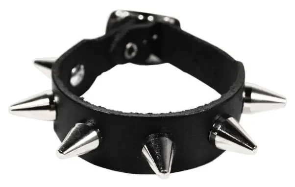 Lederarmband mit Conenieten