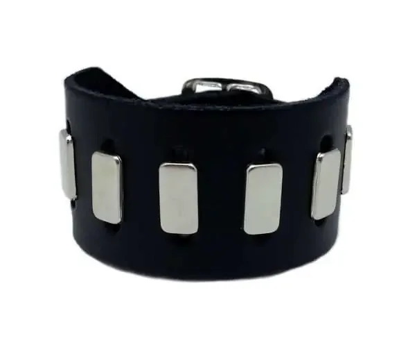Lederarmband mit Flachnieten