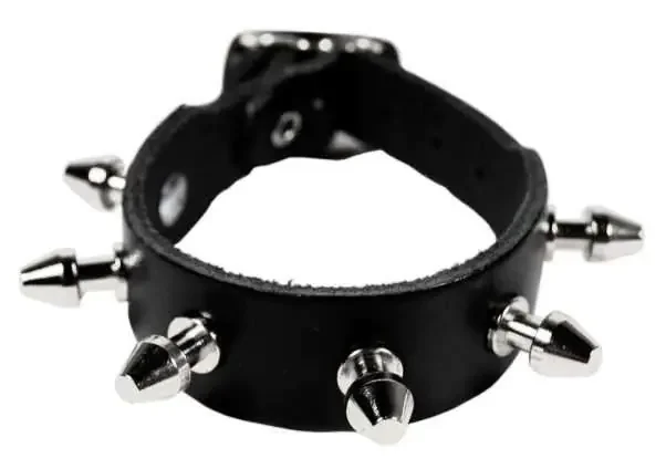 Lederarmband mit Killernieten