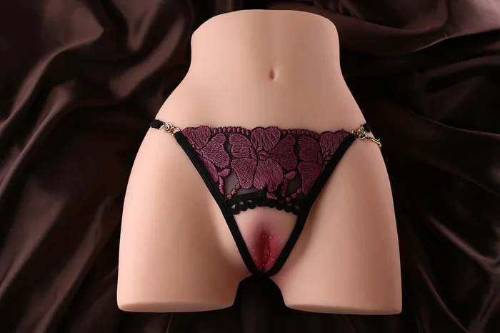 marielove Masturbator Torso Miras geiler Arsch