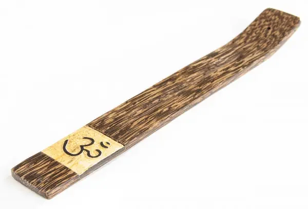 Om – Holzhalter Africa Style