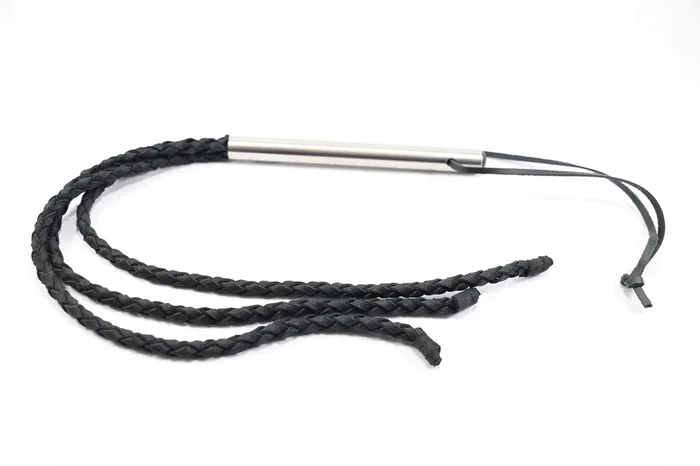 Peitsche geflochten mit Metallgriff