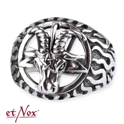 Ring ‘Ram Skull‘