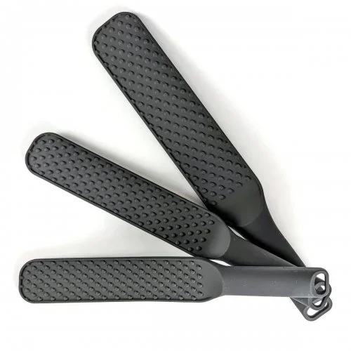 Spanking-Paddle »Spiked Paddle« | schwarz | in drei Größen