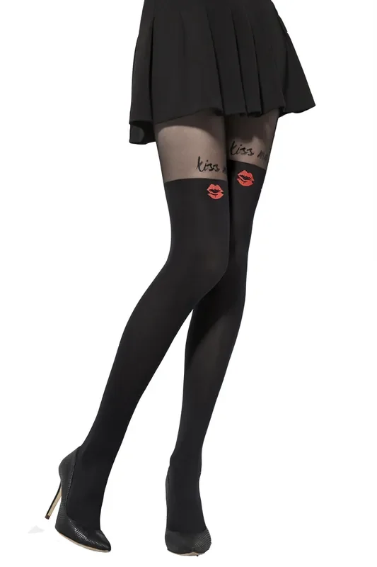 Strumpfhose mit Aufdruck ‘Kiss Me‘