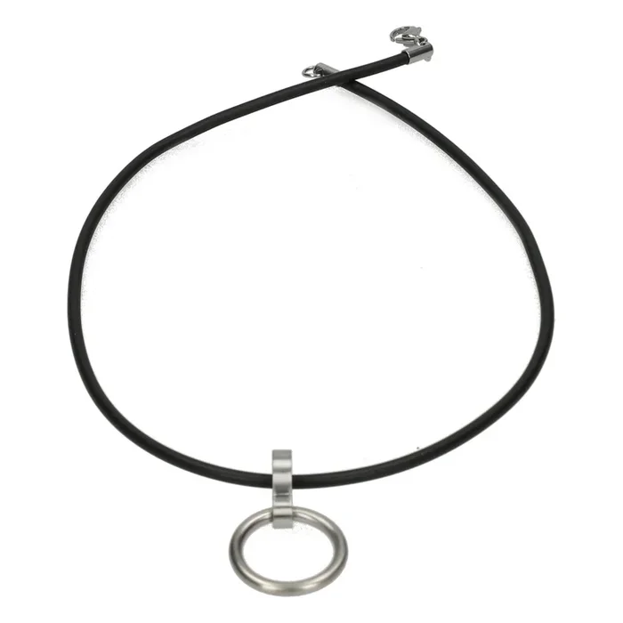 Zierliche Halskette mit Ring der O